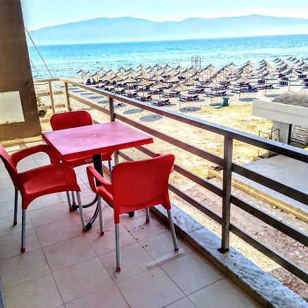 Rass' Apartment Vlorë Екстериор снимка