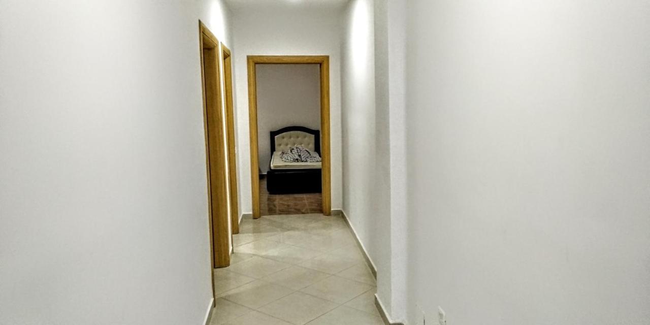 Rass' Apartment Vlorë Екстериор снимка